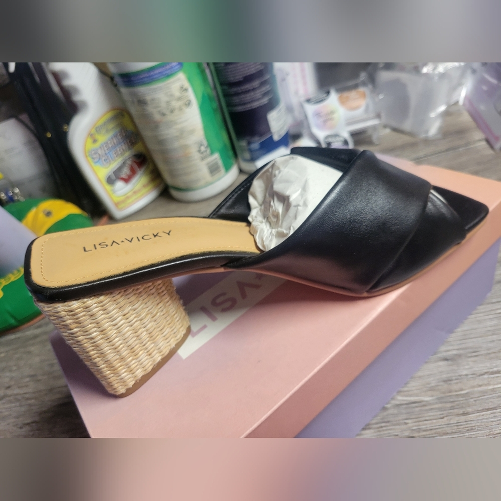 Lisa‎ Vicky NIB NEW Black Sheep Nappa 3 Inch Heel Sandal Size 9.5